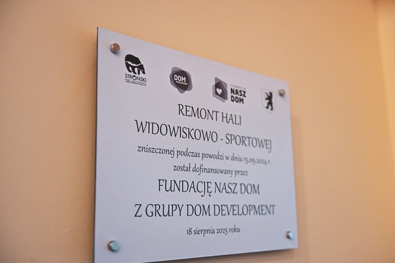 Fundacja Nasz Dom dofinansowała remont hali kwotą 300 tys. zł